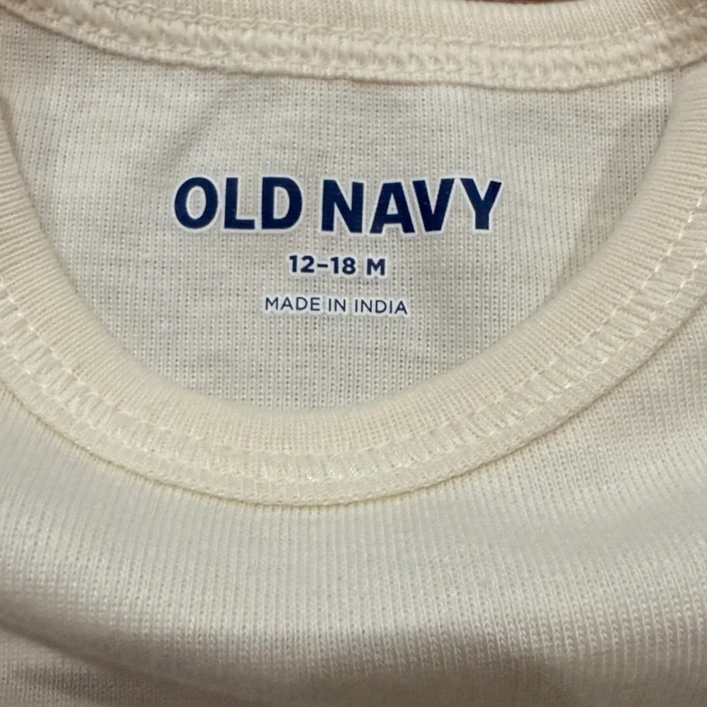 Old Navy Short-Sleeve Baby Bodysuit   - Baby Cousin - Size 12-18 Months